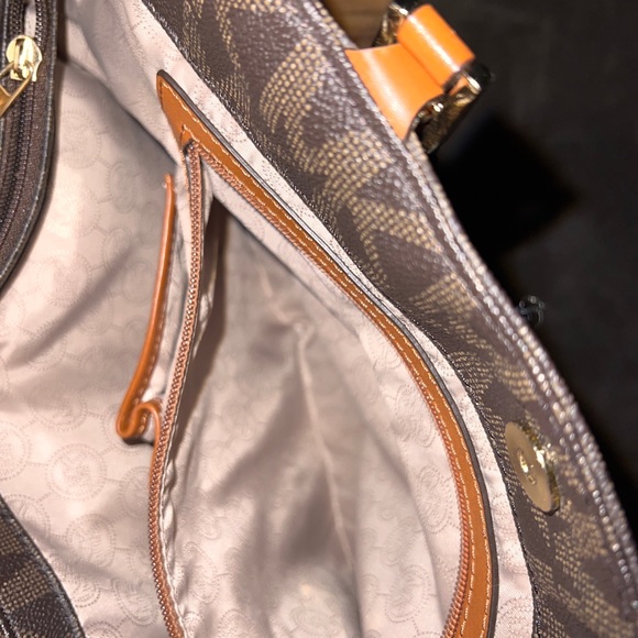 Michael Kors Brown Harper Bag - Picture 3 of 7